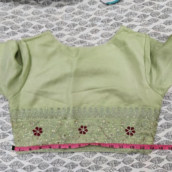 Green silk organza saree NEGOTIABLE - Picture 7 of 10